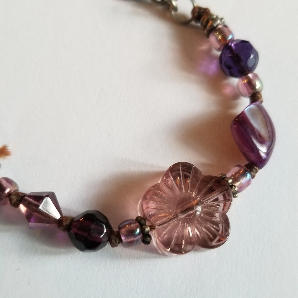 Relisted -Handmade beaded bracelet Virgin Mary religious purple flower - Picture 5 of 12